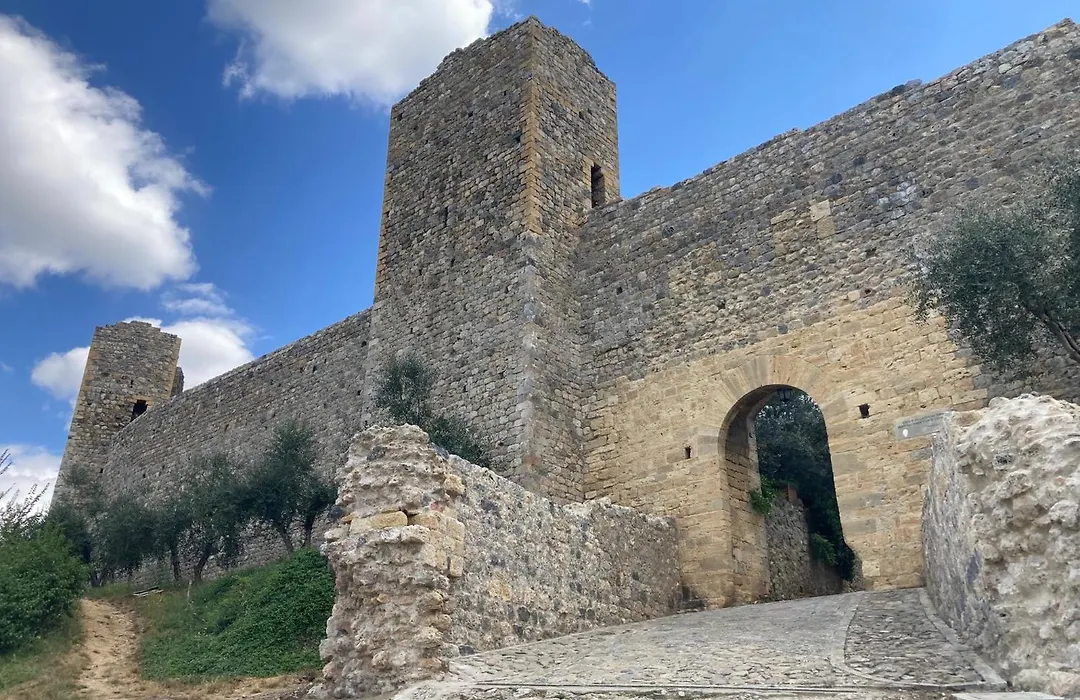 Monteriggioni Castello-1